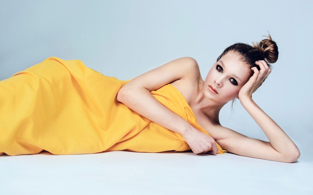 Amy Bolton shifts effortlessly between fragility and grit 1 entertainment post amy bolten shifts effortlessly between fragility and grit 11596591 Amy Bolton shifts effortlessly between fragility and grit
