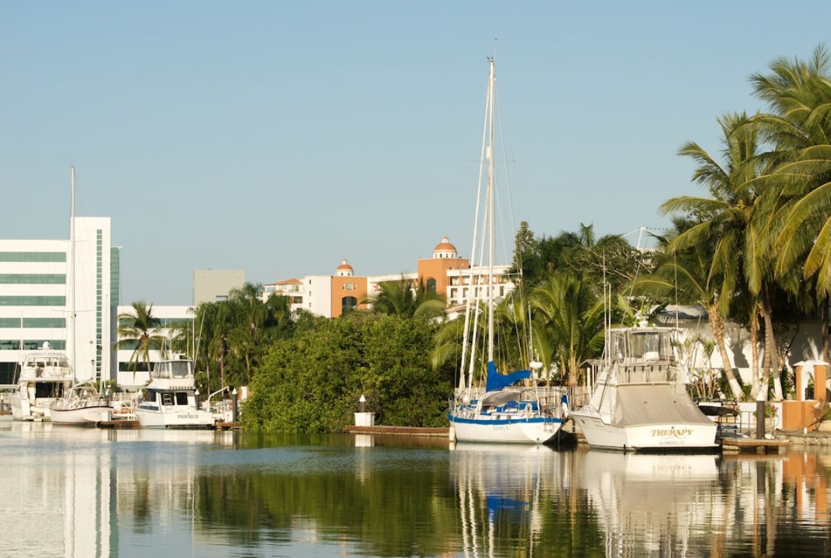 $18.5M Naples Waterfront Mansion Boasts Three Kitchens – Yes, Three! 1 featured 1751331139.342302 220b1735 $18.5M Naples Waterfront Mansion Boasts Three Kitchens – Yes, Three!