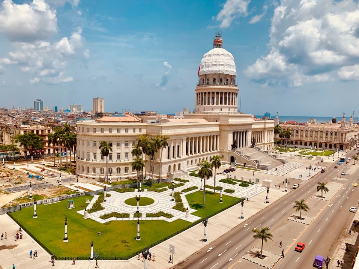 featured 1751539833.677803 49a08d13 Will Fireworks Be Cancelled? Naples Faces Holiday Hurricane Threat