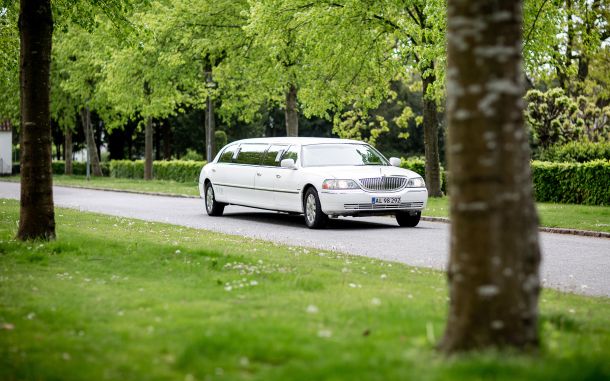 travel post get around easily with a new york limousine service 5e09098e Take a romantic break in a boutique hotel
