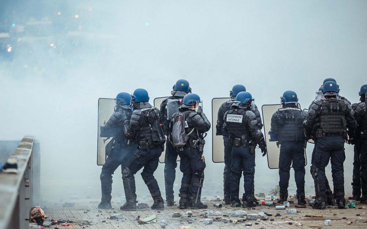 The atmosphere is still tense, reports correspondent in Paris 1 politics post atmosphere in paris still tense 66108463 The atmosphere is still tense, reports correspondent in Paris
