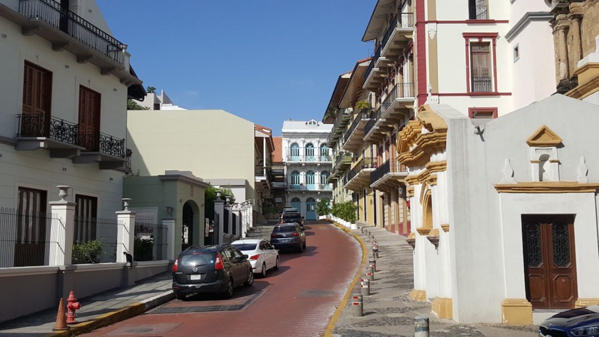 Fall in Love with Naples: Your Dream Vacation Awaits 1 featured 1755416801.510466 700caf0a Fall in Love with Naples: Your Dream Vacation Awaits