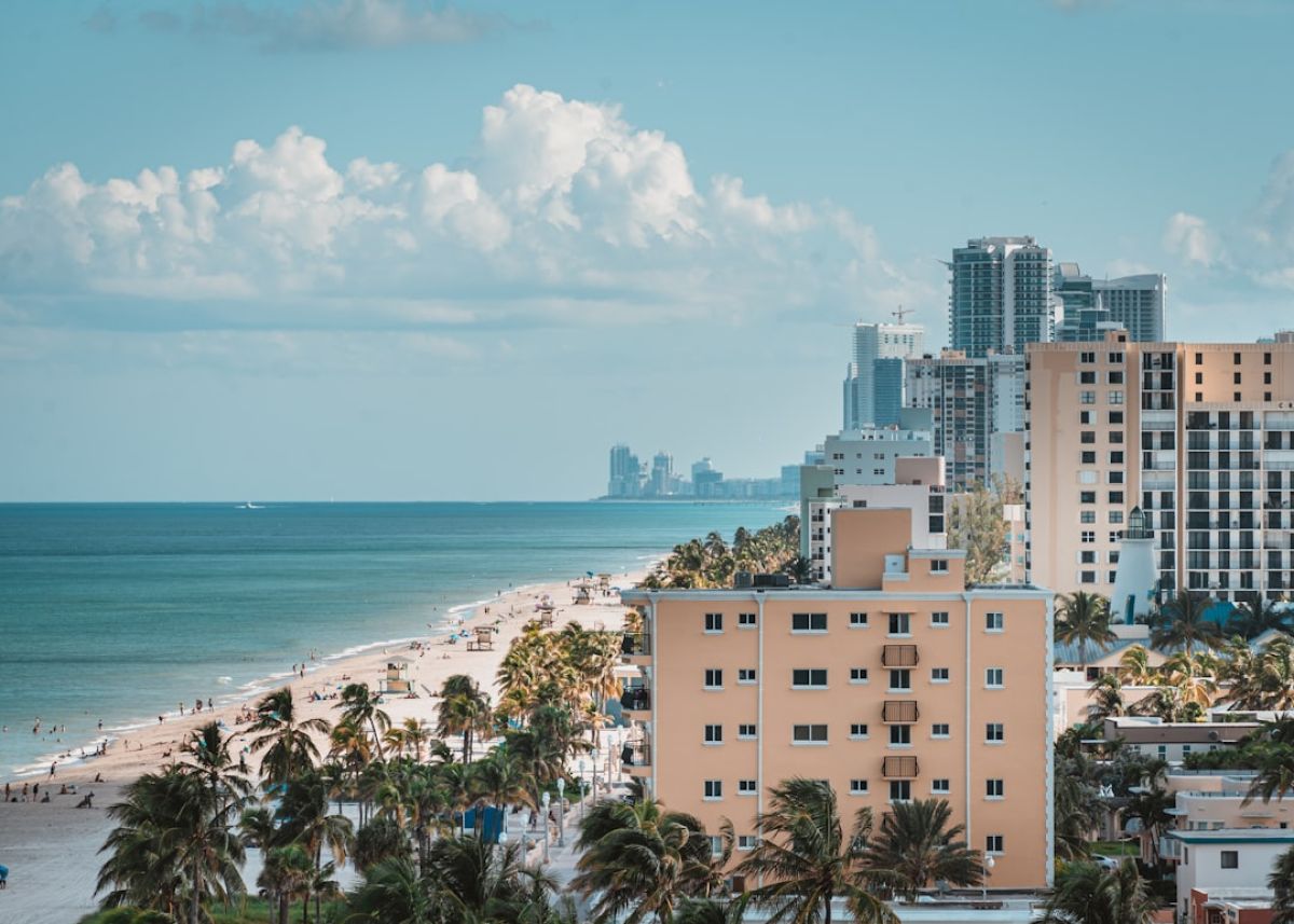 Naples Warehouse Market Heats Up With Latest Acquisition 1 featured 1751395895.528885 951d94c7 Naples Warehouse Market Heats Up With Latest Acquisition