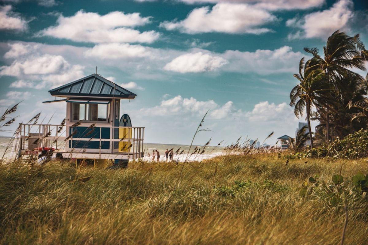 Naples' Top Earner Might Surprise You: City Payroll Revealed 1 featured 1751017835.116555 b54027f0 Naples' Top Earner Might Surprise You: City Payroll Revealed