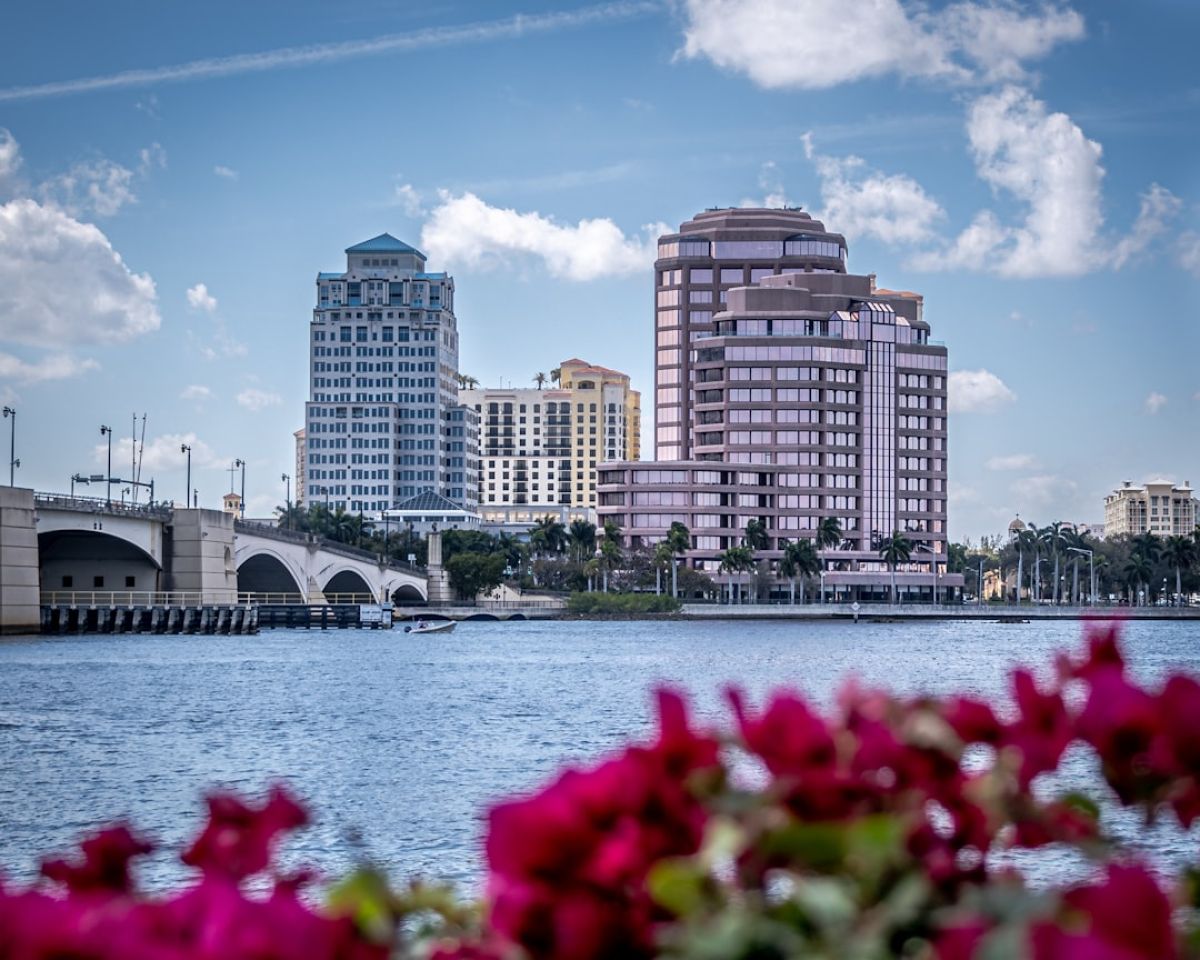 Naples & Fort Myers Face Workforce Housing Crunch 1 featured 1751104267.720155 d6c614e7 Naples & Fort Myers Face Workforce Housing Crunch